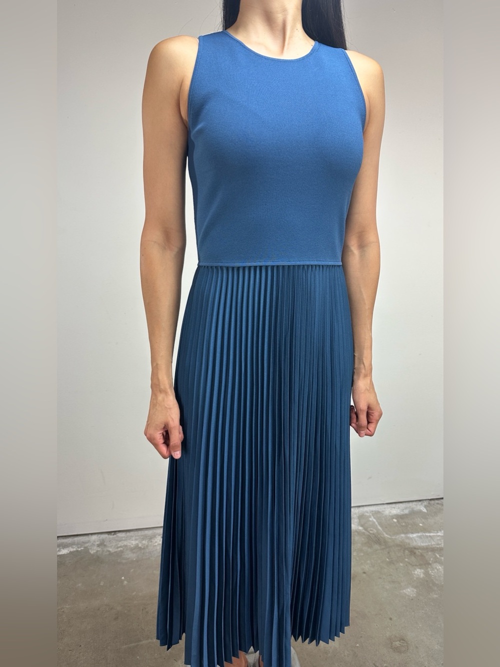 NWT Theory Sleeveless Pleated Midi Dress in Teal Blue